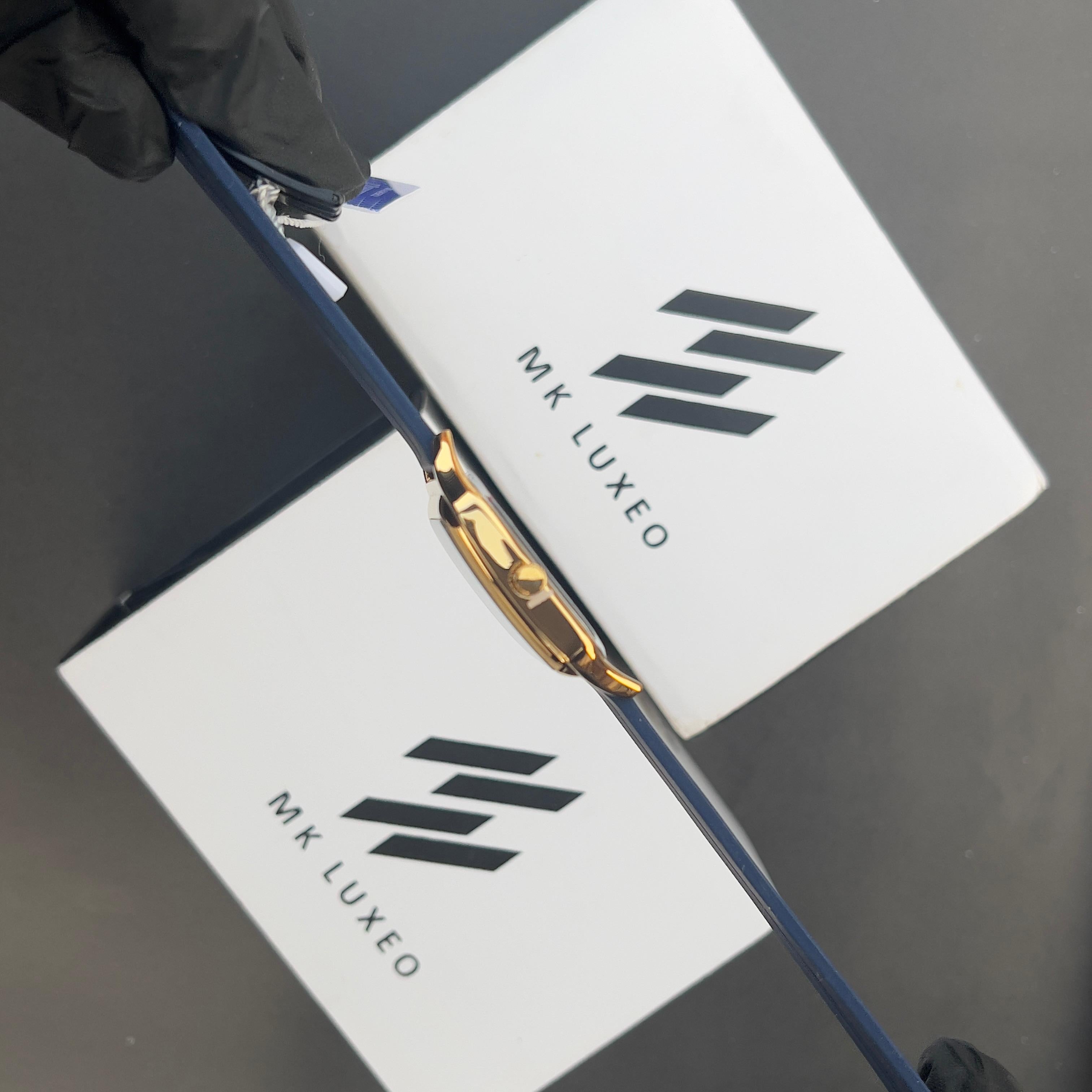 EW - Elegance in Every Tick