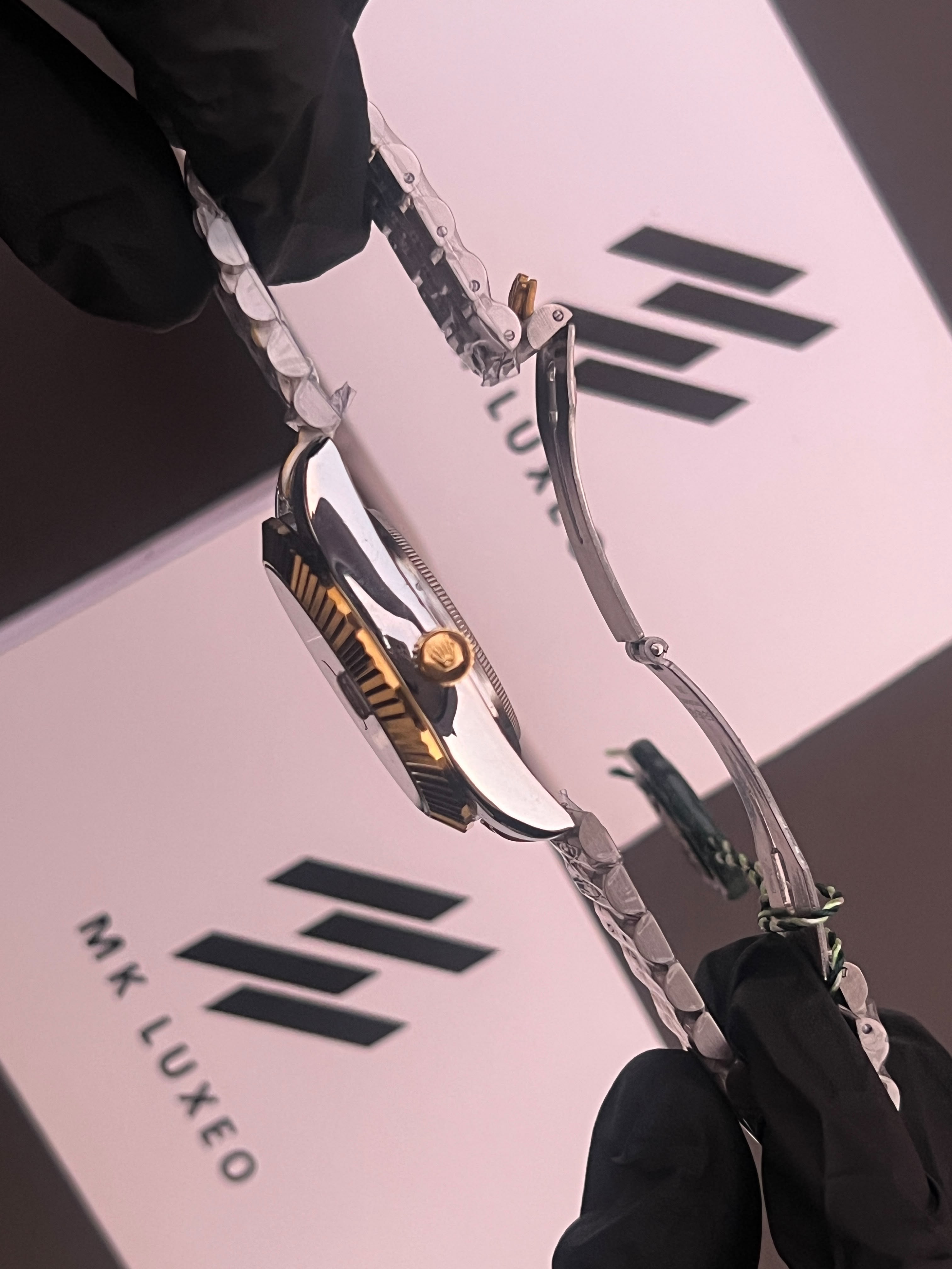 Signature Day Date Watch