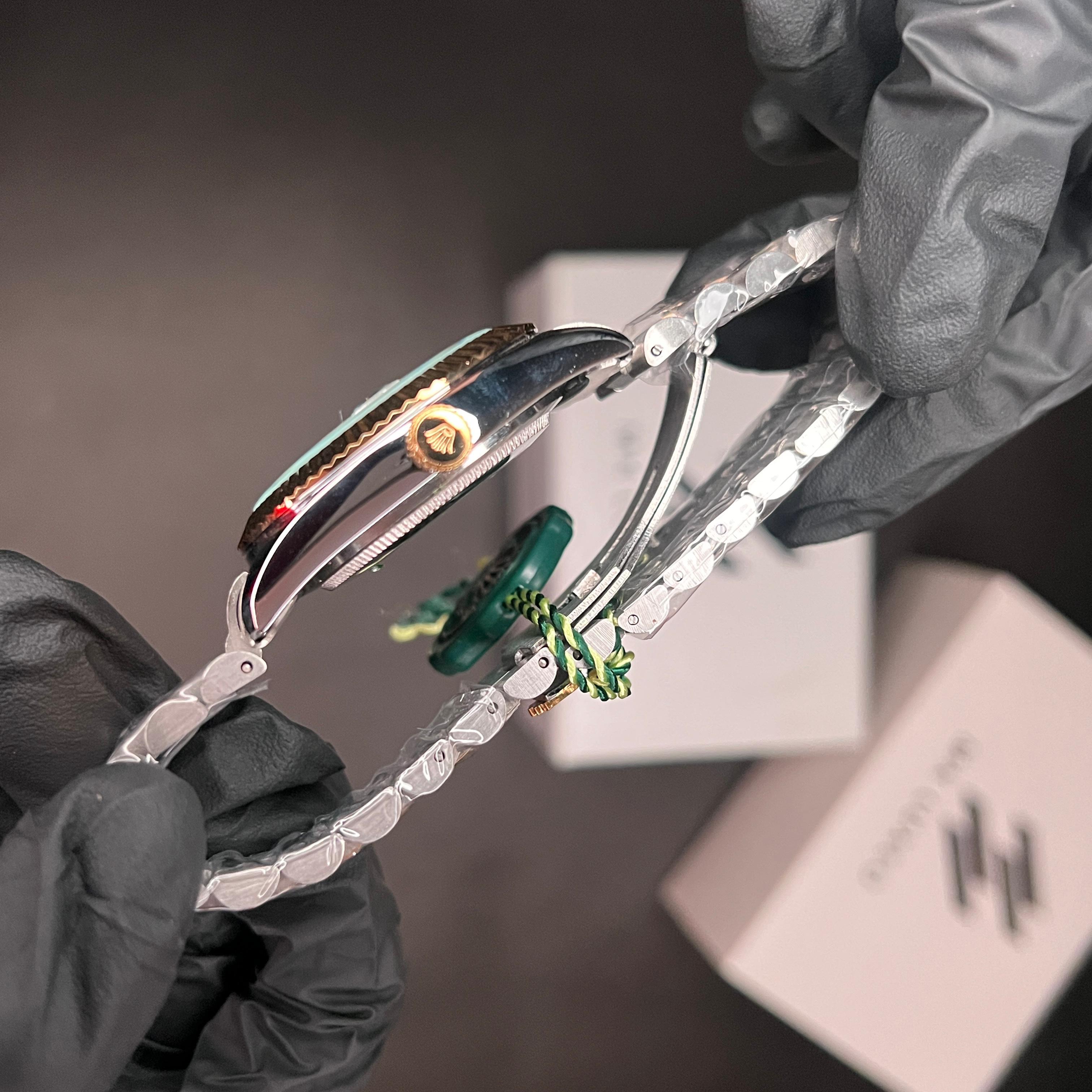 RLX Men’s Watch – Timeless Luxury